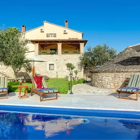 Poolincluded - Villa Adriana Holiday home