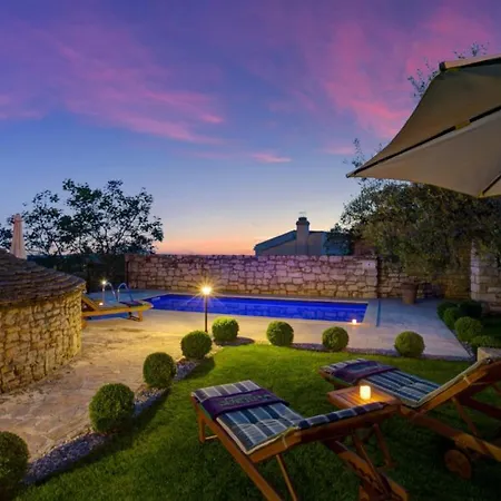 Tatil Evi Poolincluded - Villa Adriana *